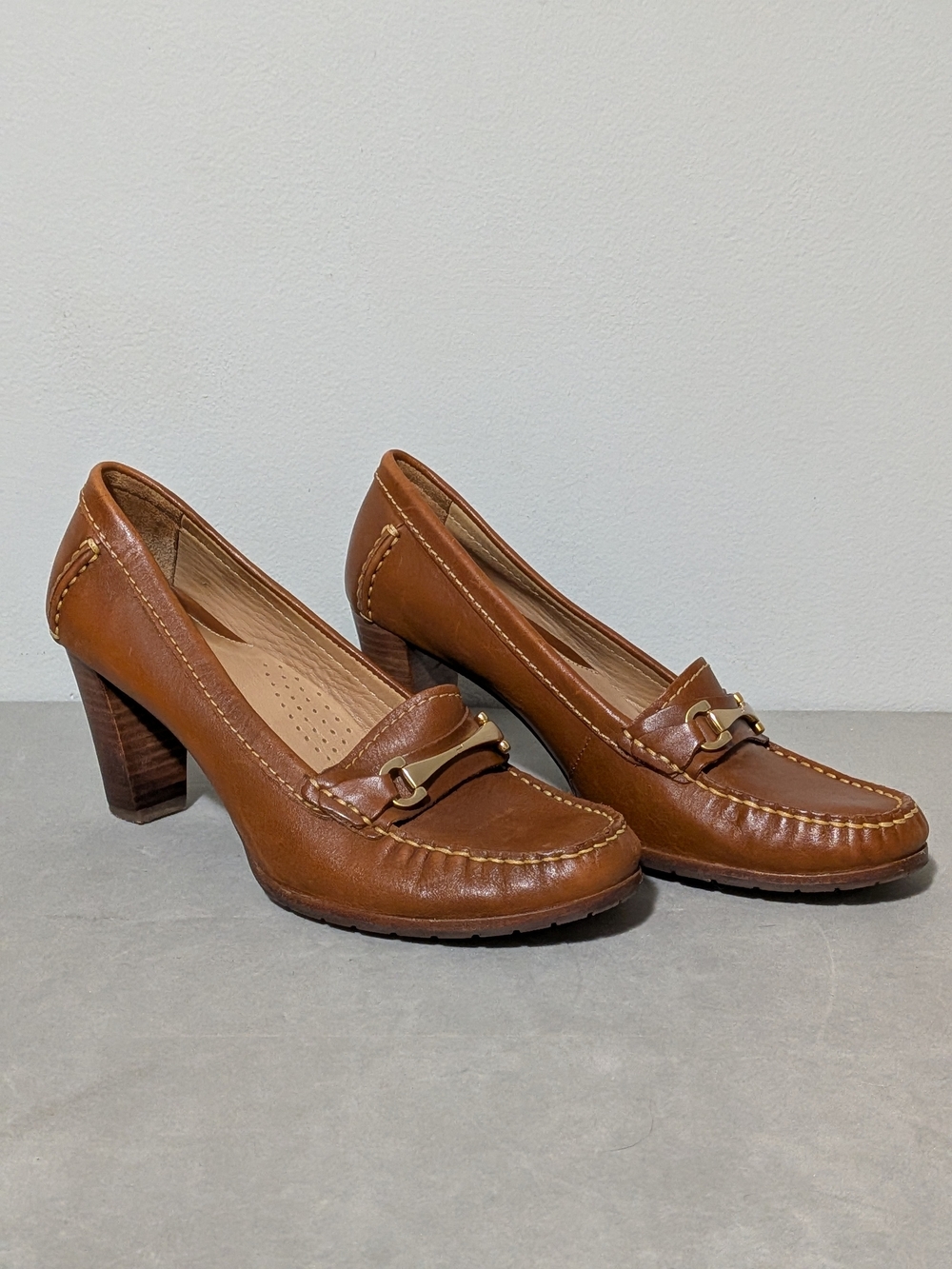 Hush Puppies Brown Leather Heels Gold Detail Sz 9
